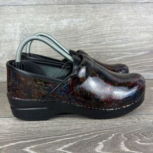 Dansko Professional Multi Scribbled Patent Leather Women’s Sz 8.5-9/EU 39 Clogs